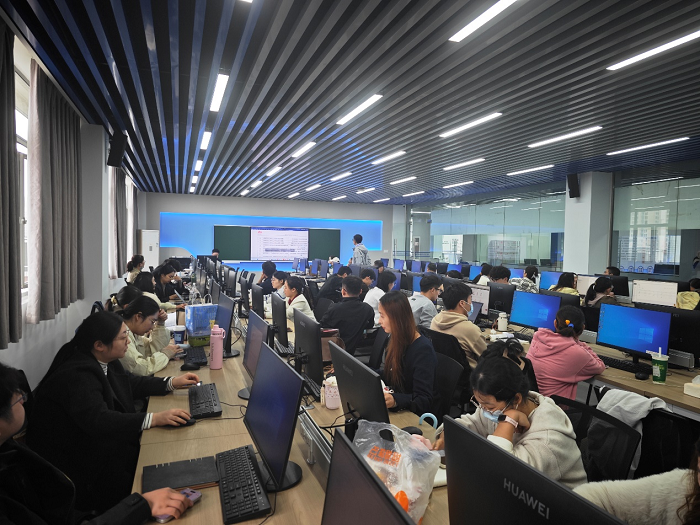 信息工程学院网络技术交流平台 连接未来，共享智慧